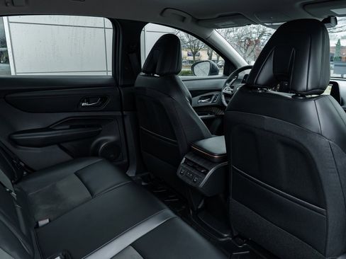 Certified 2023 Nissan Ariya AWD image 26