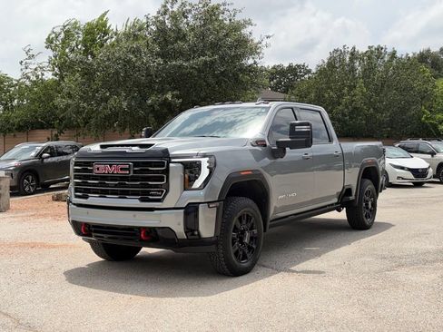 Used 2025 GMC Sierra 2500 AT4 w/ AT4 Premium Plus Package AWD/4WD image 7