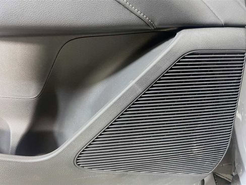 Used 2025 Nissan Murano SL w/ Cargo Package image 17