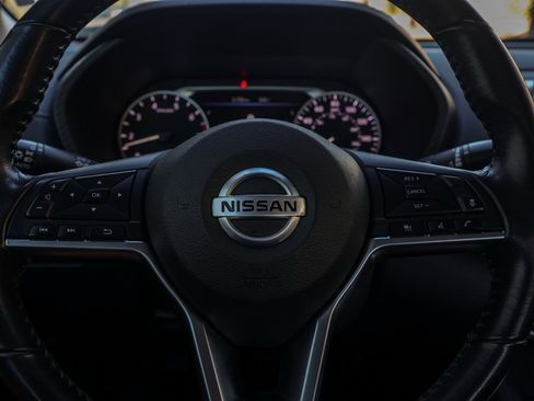 Used 2023 Nissan Sentra SV image 24