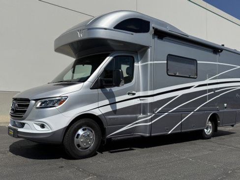 Used 2021 Mercedes-Benz Sprinter 3500 image 43