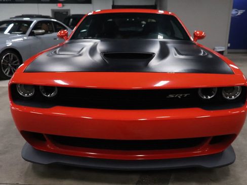 Used 2016 Dodge Challenger SRT Hellcat image 8
