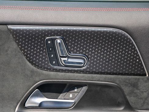 Certified 2025 Mercedes-Benz GLA 250 4MATIC image 20
