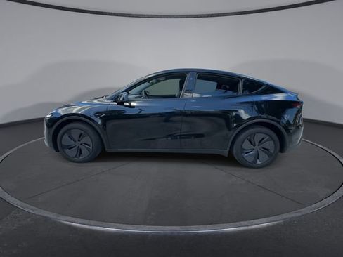 Used 2026 Tesla Model Y 2WD image 5