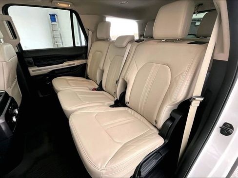 Used 2022 Ford Expedition Platinum image 34