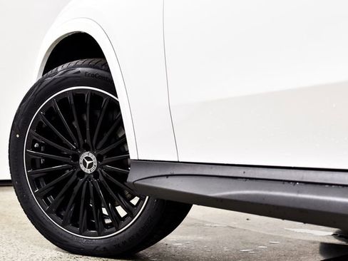 Certified 2024 Mercedes-Benz GLC 300 GLC 300 image 14