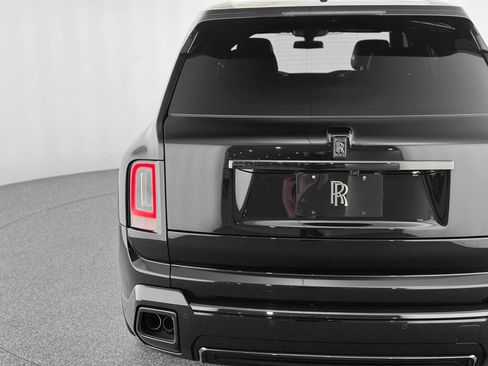 New 2026 Rolls-Royce Cullinan Black Badge image 45
