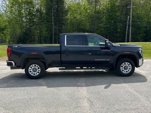 Used 2024 GMC Sierra 2500 SLE w/ SLE Value Package; AWD/4WD image 2