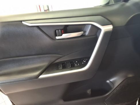 Used 2025 Toyota RAV4 XLE FWD image 16