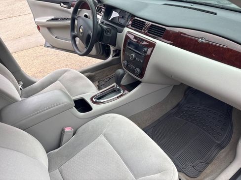 Used 2008 Chevrolet Impala LT FWD image 10