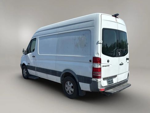 Used 2009 Dodge Sprinter 2500 image 3