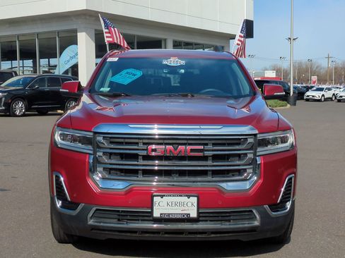 Certified 2023 GMC Acadia SLE w/ Driver Convenience Package image 3