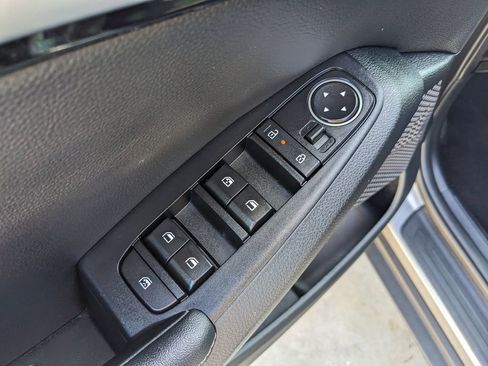 Certified 2025 Kia Seltos EX w/ EX Sunroof Package image 19