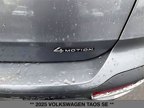 Used 2025 Volkswagen Taos SE w/ Panoramic Sunroof Package AWD/4WD image 10