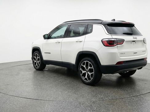 Used 2025 Jeep Compass Limited image 6