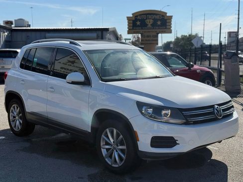 Used 2017 Volkswagen Tiguan Wolfsburg Edition FWD image 3