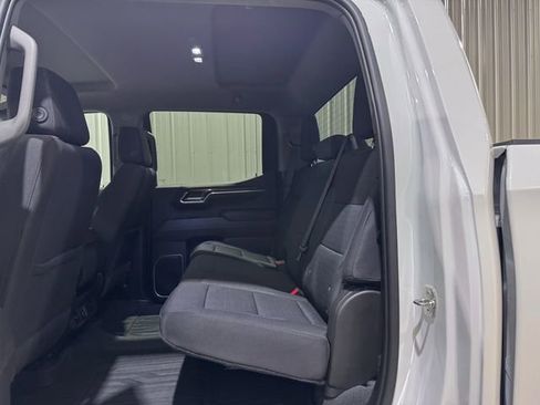 Used 2023 GMC Sierra 1500 SLE image 21