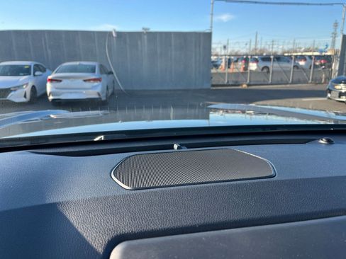 Used 2025 Toyota Tacoma TRD Off-Road image 18