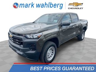 Used 2024 Chevrolet Colorado W/T video 1