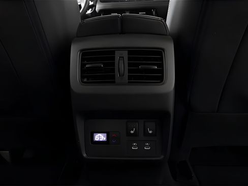 Used 2024 Nissan Rogue Platinum w/ Platinum Premium Package FWD image 33