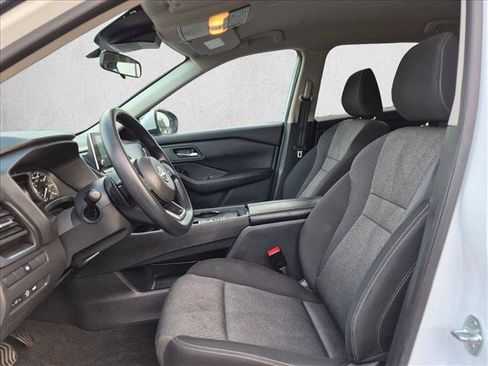 Used 2024 Nissan Rogue SV FWD image 15