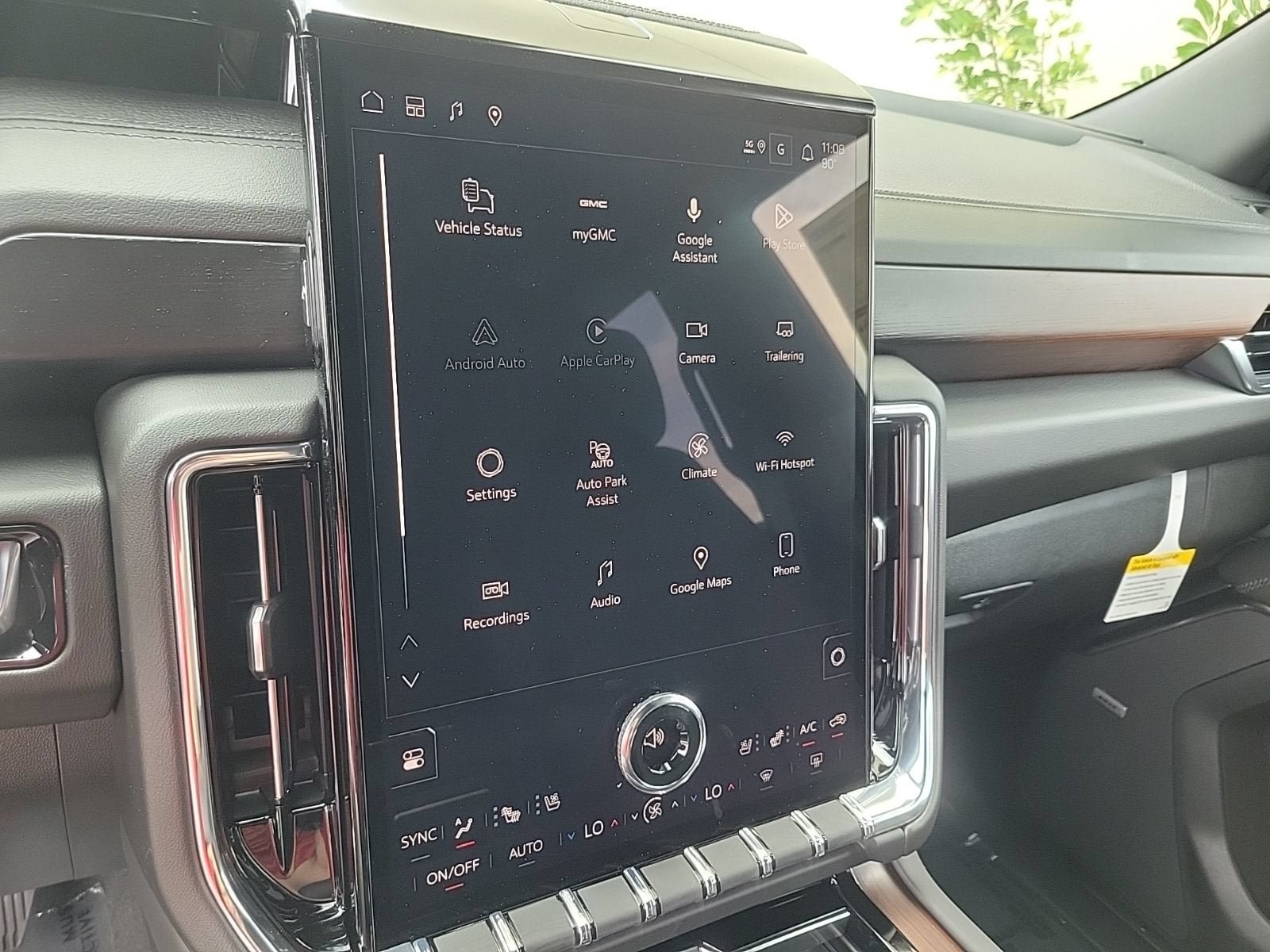 New 2026 GMC Yukon Denali RWD image 18