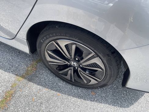 Used 2018 Honda Civic EX image 32