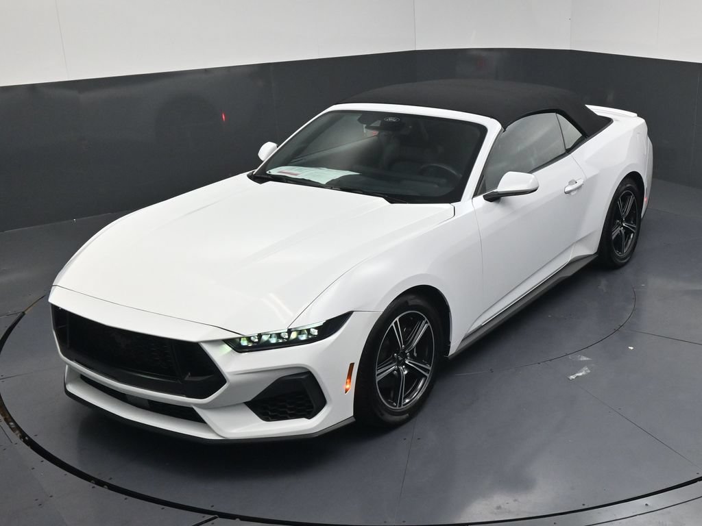 Used 2025 Ford Mustang Premium RWD image 15