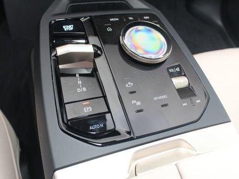 New 2026 BMW iX xDrive60 w/ Premium Package image 12