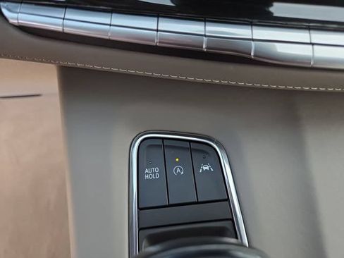 Certified 2023 Cadillac Escalade ESV Sport Platinum w/ LPO, Floor Liner Package AWD/4WD image 28