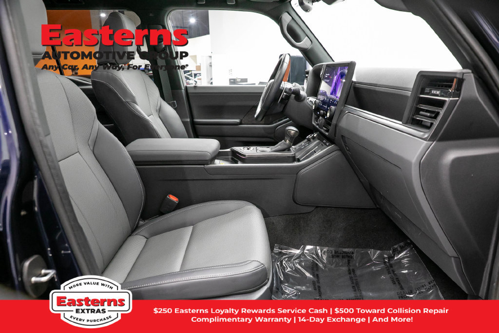Used 2025 Lexus GX 550 w/ Accessory Package (2T) AWD/4WD image 27