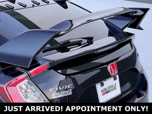 Used 2019 Honda Civic Type R image 11