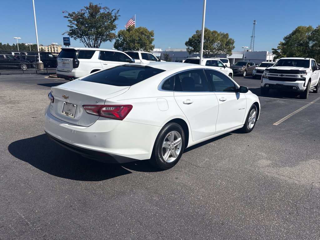 Used 2022 Chevrolet Malibu LT FWD image 3