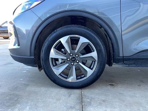 Used 2024 Ford Escape Platinum image 15