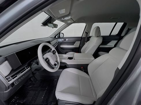 Certified 2025 Hyundai Santa Fe SE image 18