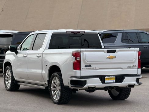 Used 2021 Chevrolet Silverado 1500 High Country w/ Technology Package image 5