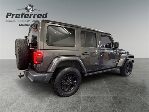 Used 2019 Jeep Wrangler Unlimited Sahara w/ Quick Order Package 24M Moab image 17