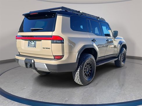 Used 2025 Lexus GX 550 image 6