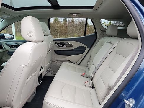 Used 2024 GMC Terrain Denali w/ Denali Premium Package image 11