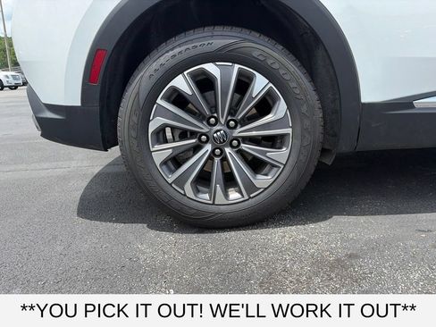 Used 2024 Buick Envision Preferred AWD/4WD image 7