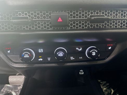 Used 2024 Honda HR-V Sport image 23