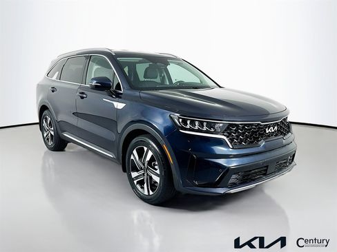 Certified 2023 Kia Sorento EX AWD/4WD image 3