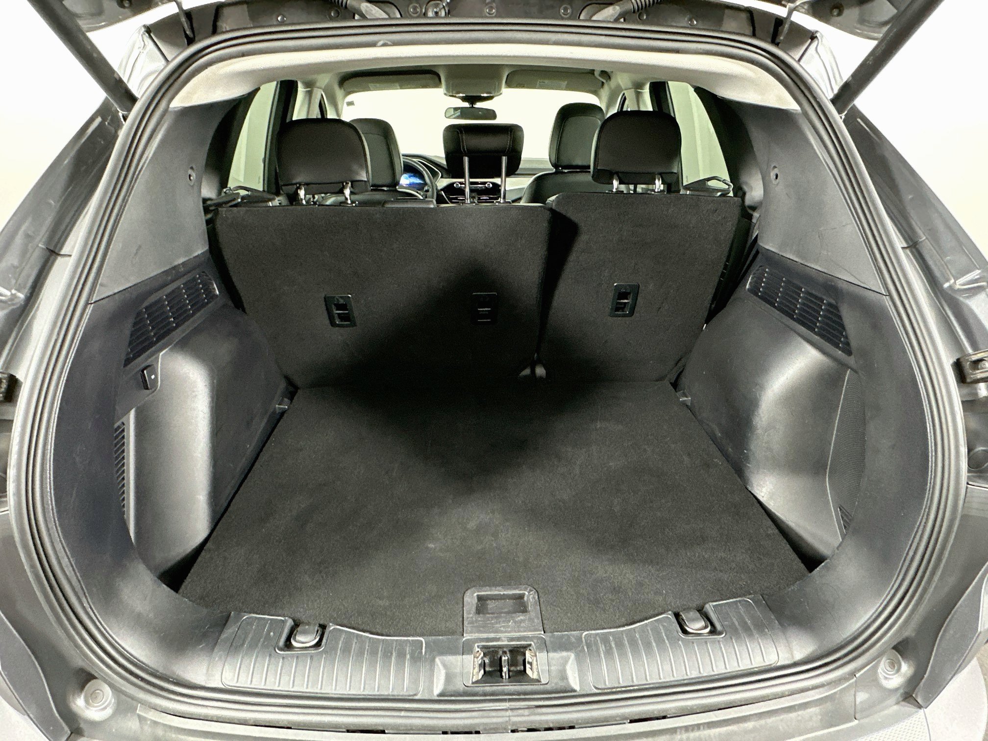 Used 2022 Ford Escape SEL w/ Technology Package FWD image 29
