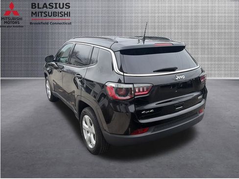 Used 2022 Jeep Compass Latitude AWD/4WD image 10