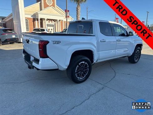 Used 2024 Toyota Tacoma TRD Sport image 5