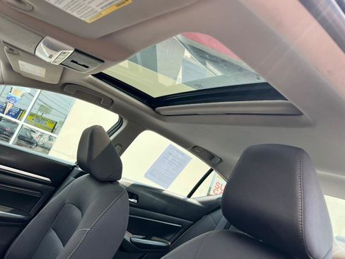 Used 2019 Nissan Altima 2.5 SV image 10