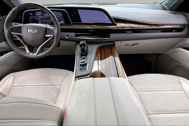 Used 2024 Cadillac Escalade Premium Luxury Platinum AWD/4WD image 7
