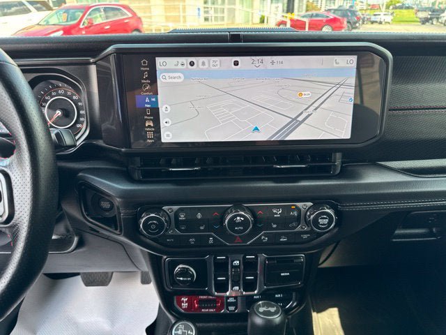 Used 2026 Jeep Wrangler Unlimited Rubicon 392 w/ Quick Order Package 27X Moab AWD/4WD image 13