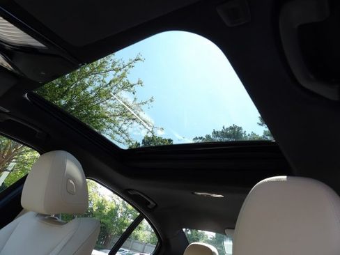 Used 2021 BMW 330i xDrive Sedan w/ Premium Package AWD/4WD image 15