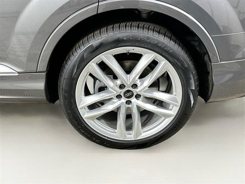 New 2025 Audi Q7 3.0T Premium Plus image 24